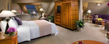 Luxor Pyramid Suite