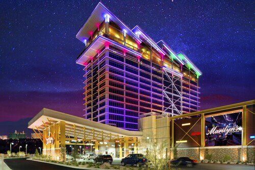 Eastside Cannery Casino & Hotel official hotel website