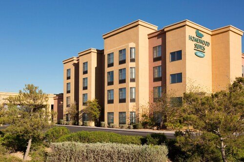 Homewood Suites by Hilton Las Vegas Airport official hotel website