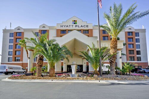 Hyatt Place Las Vegas official hotel website
