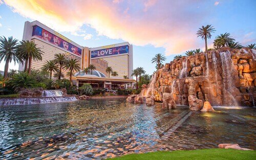 The Mirage Hotel & Casino official hotel website