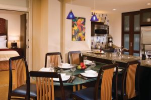 Top 10 Las Vegas Hotels with Kitchens (2025)