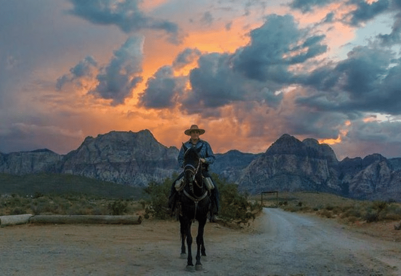 Red Rock Canyon Sunset Horseback Ride and Barbecue