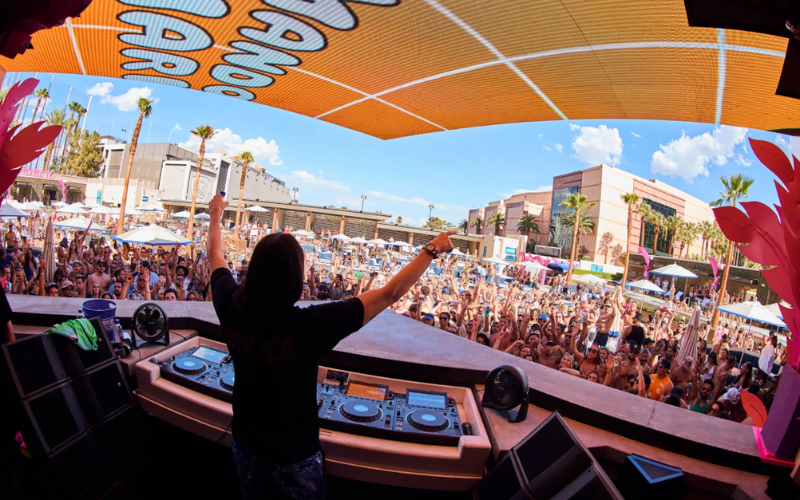 Inside WET REPUBLIC: A Las Vegas Pool Party Boasting Performances By Top  Artists