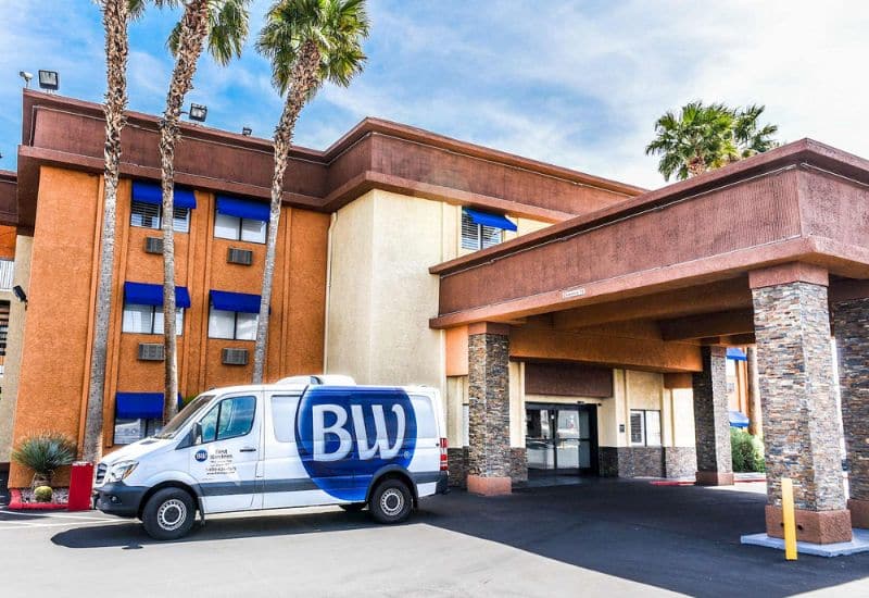 vegas hotel airport shuttle